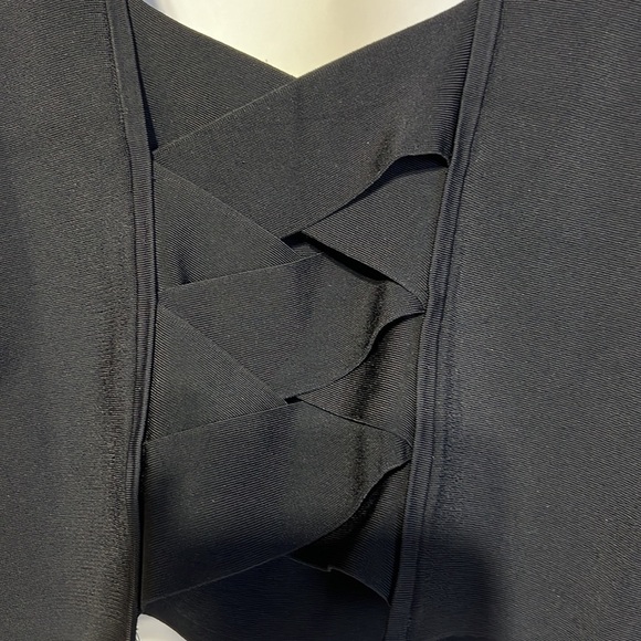 Express body contour top. Black. Size XL. NWT. - Picture 3 of 5